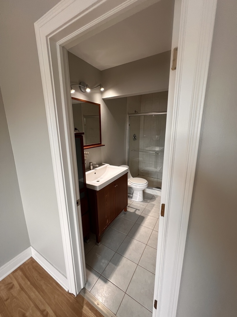 2000 Bayside Drive #301, Palatine, IL 60074