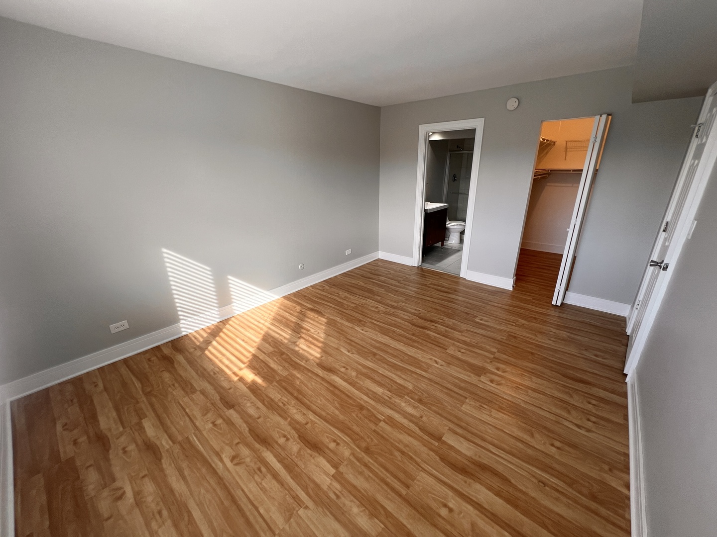 2000 Bayside Drive #301, Palatine, IL 60074