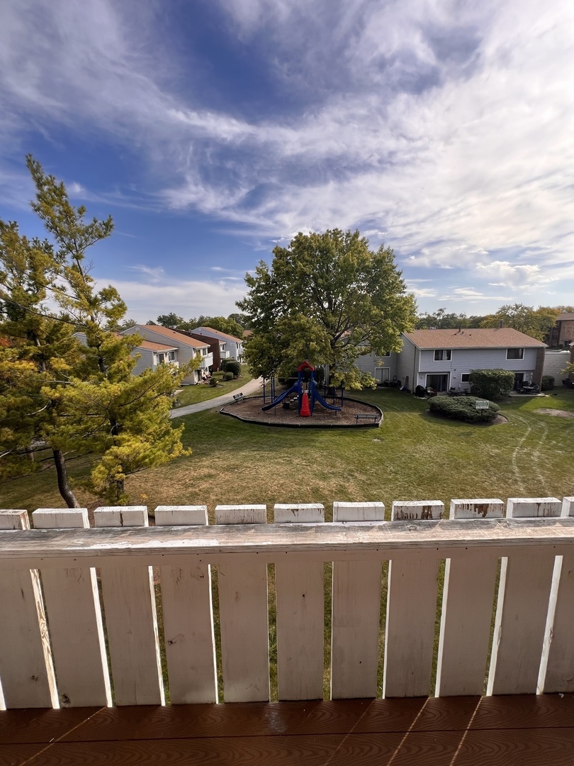 2000 Bayside Drive #301, Palatine, IL 60074