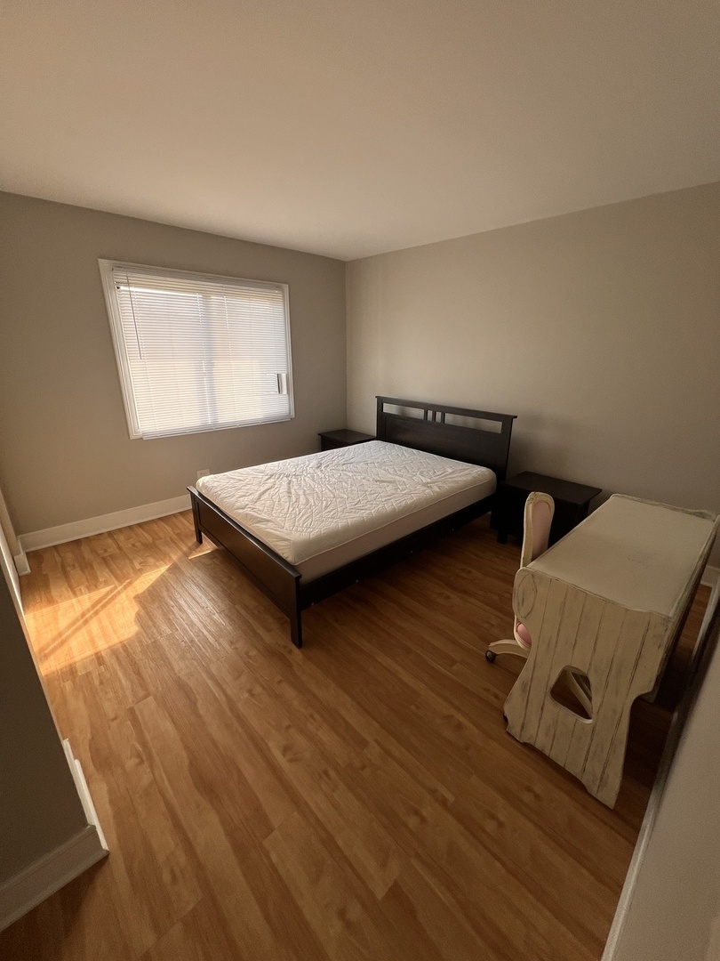 2000 Bayside Drive #301, Palatine, IL 60074