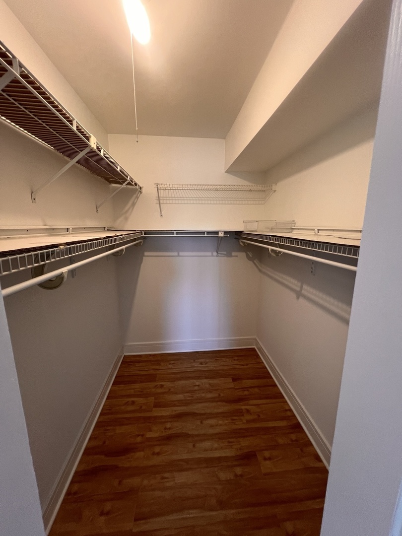 2000 Bayside Drive #301, Palatine, IL 60074