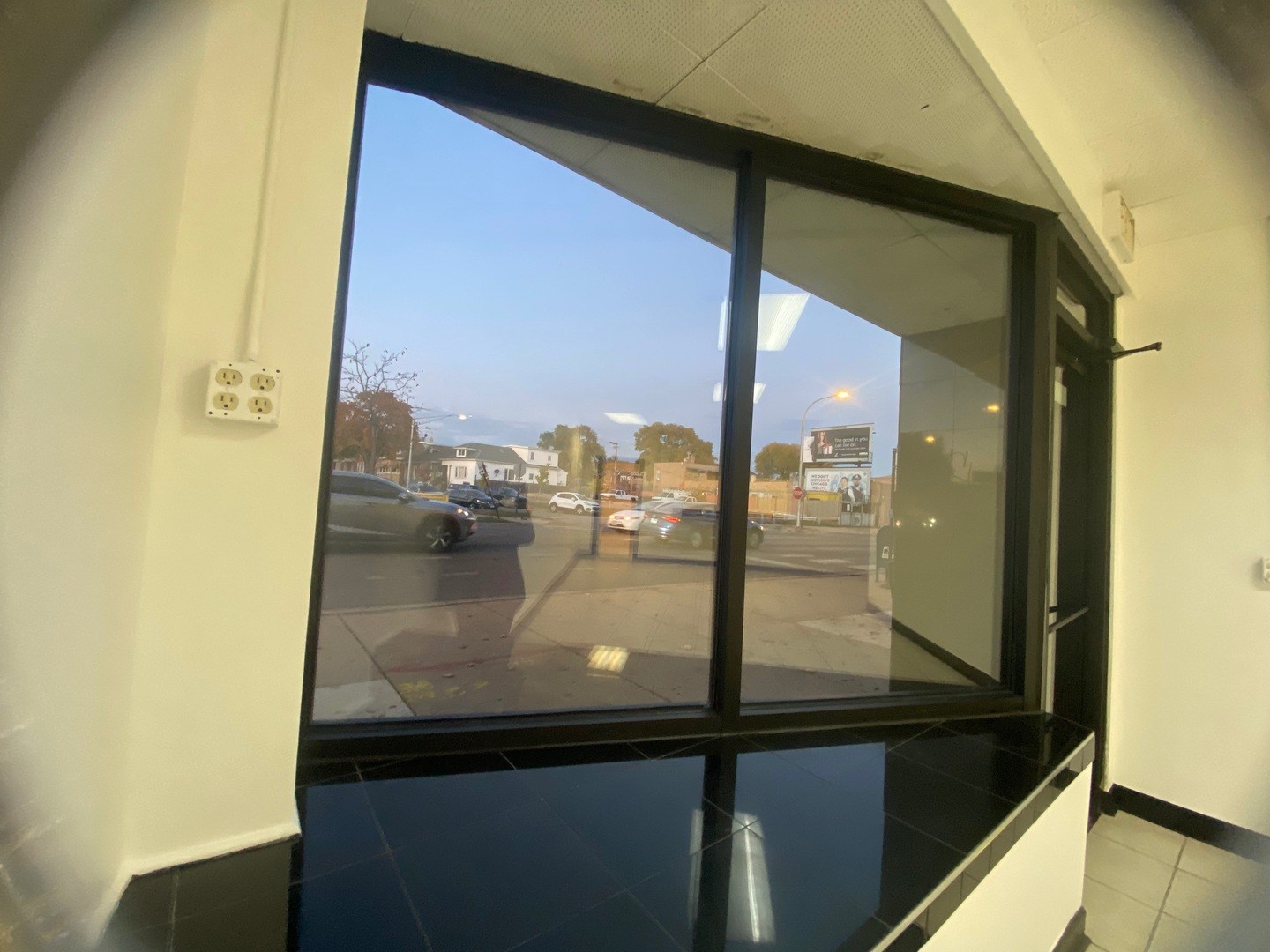 6305 W Grand Avenue, Chicago, IL 60639