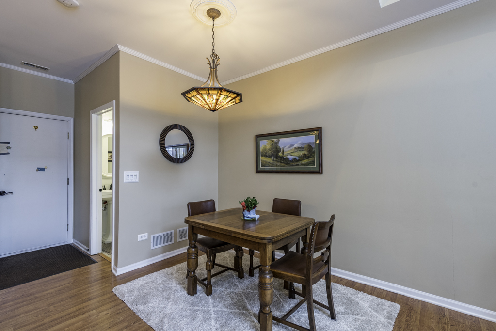 382 S Litchfield Drive, Round Lake, IL 60073