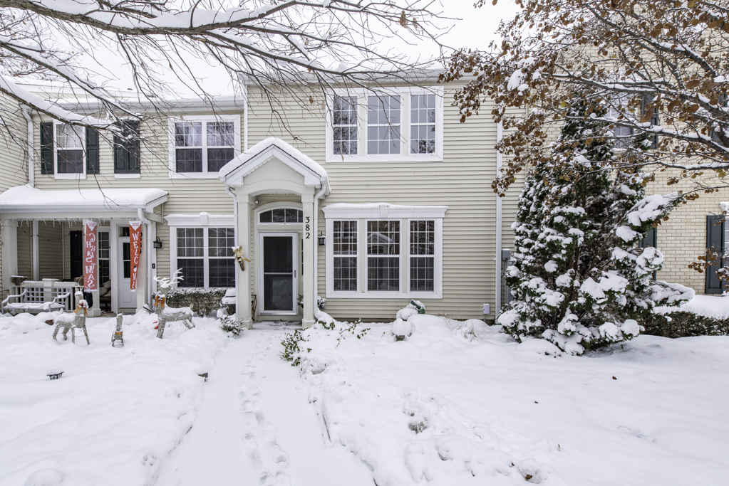 382 S Litchfield Drive, Round Lake, IL 60073