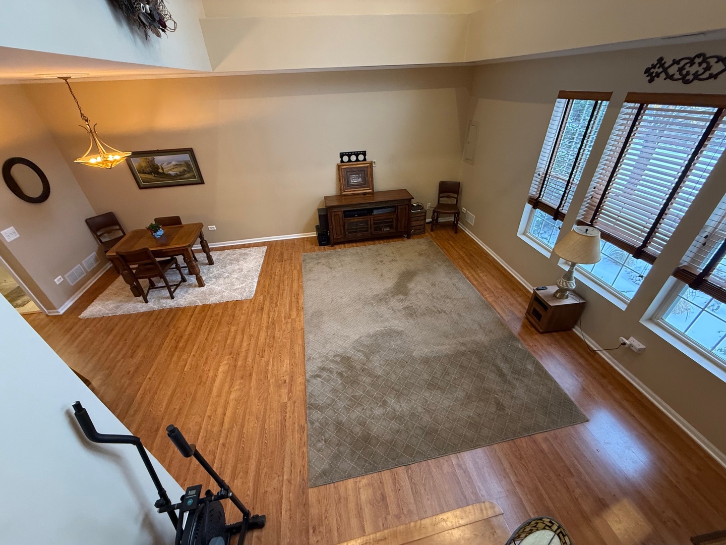 382 S Litchfield Drive, Round Lake, IL 60073