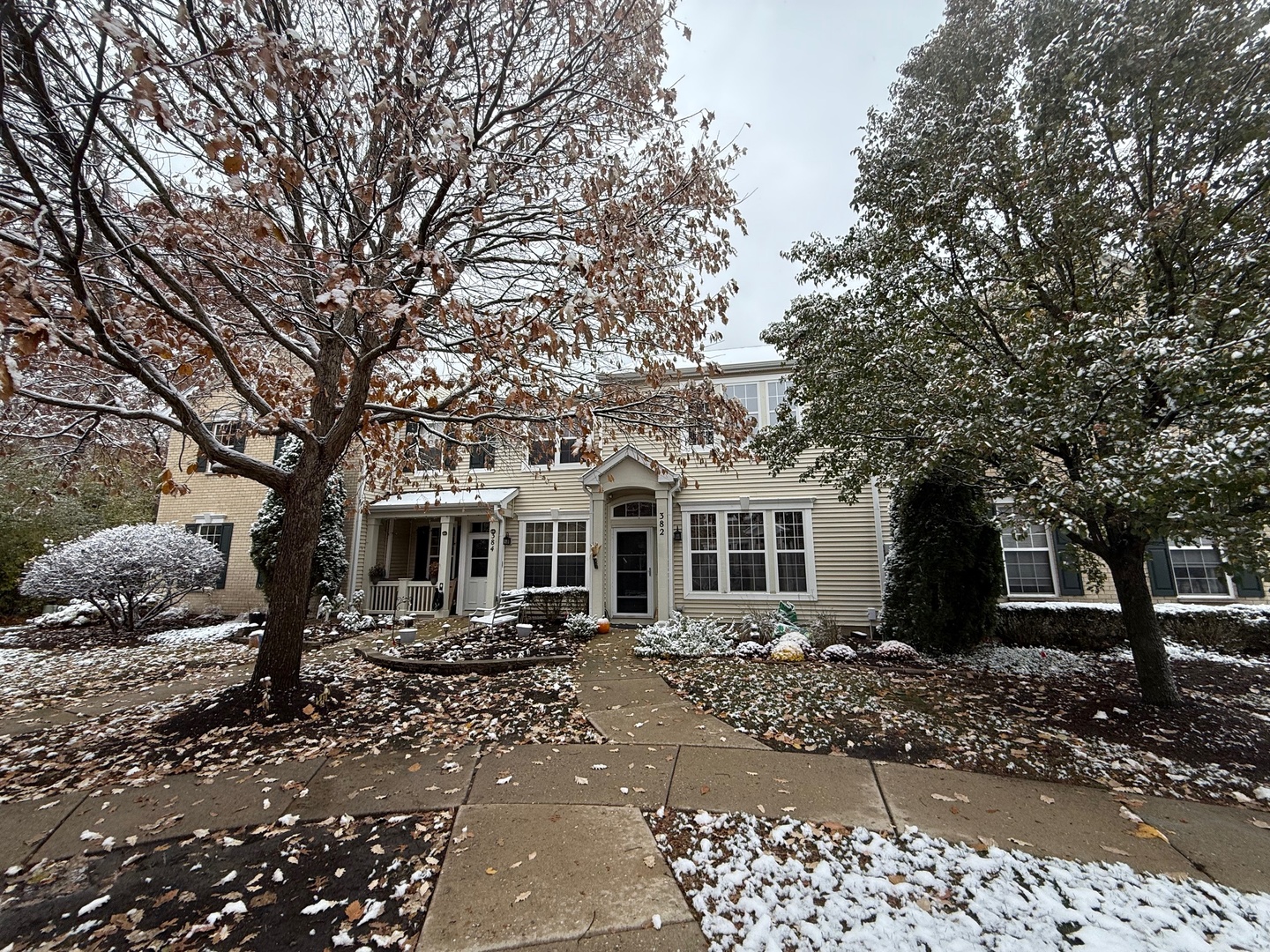 382 S Litchfield Drive, Round Lake, IL 60073