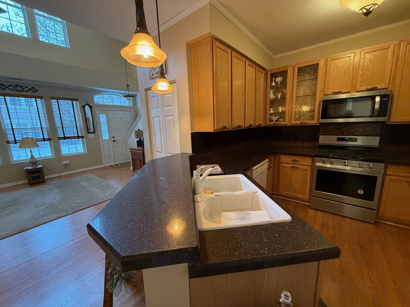 382 S Litchfield Drive, Round Lake, IL 60073