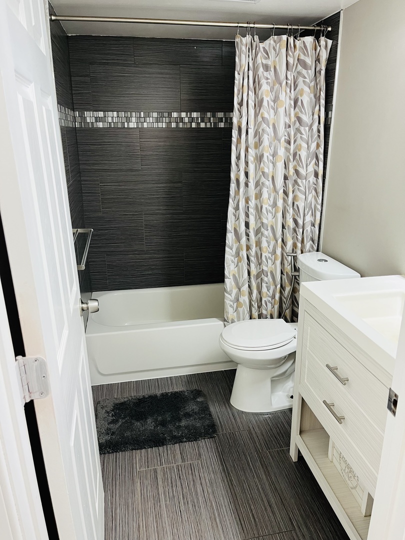 30W056 Mulberry Court #056, Warrenville, IL 60555