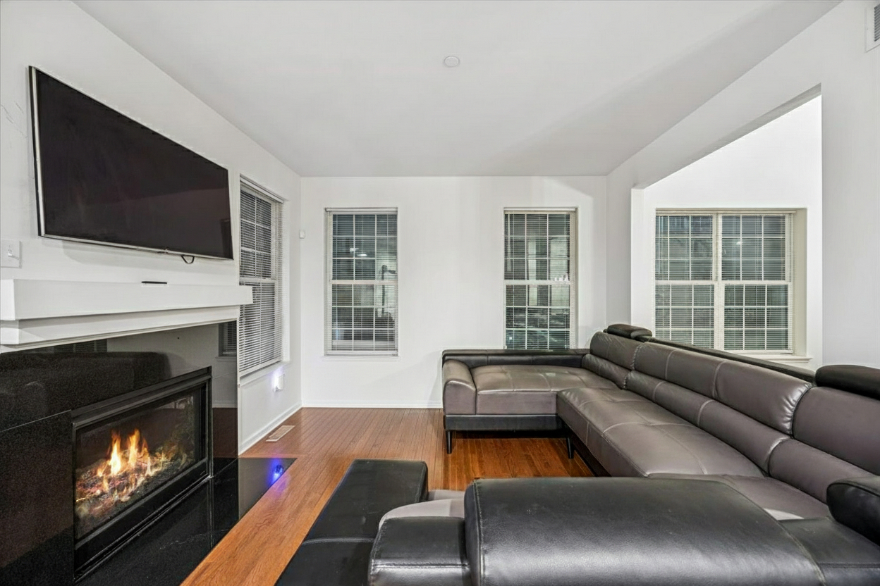 246 Owen Street, Matteson, IL 60443