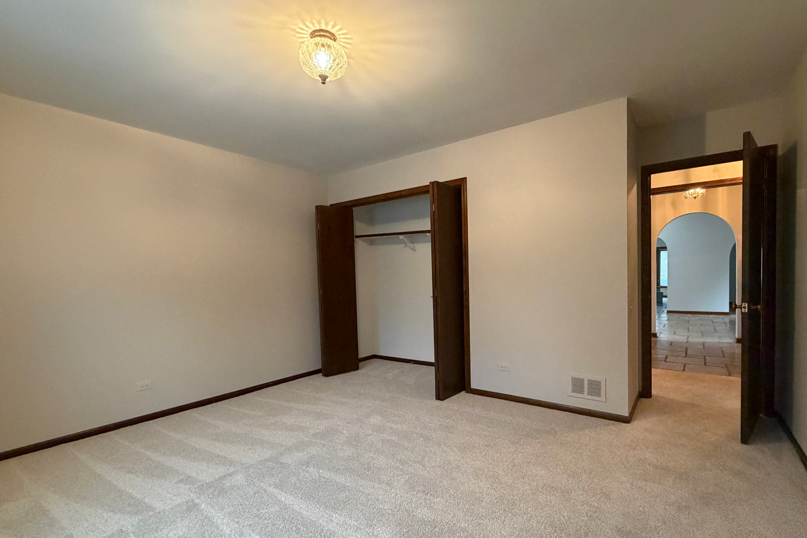 9630 Reding Circle, Des Plaines, IL 60016