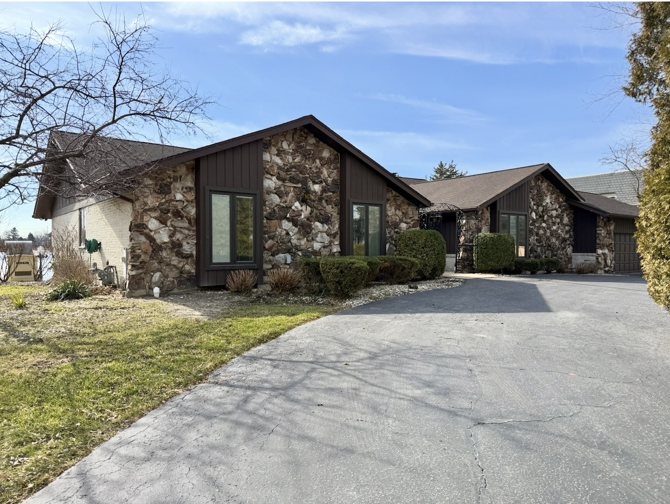 9630 Reding Circle, Des Plaines, IL 60016