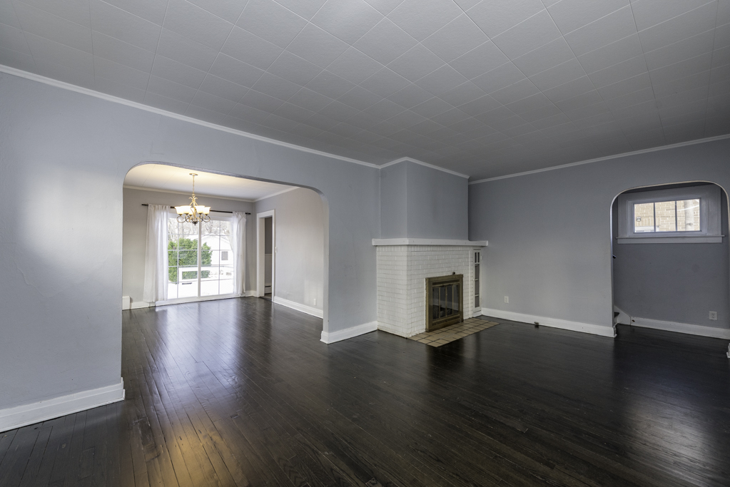 1318 N Jackson Street, Waukegan, IL 60085