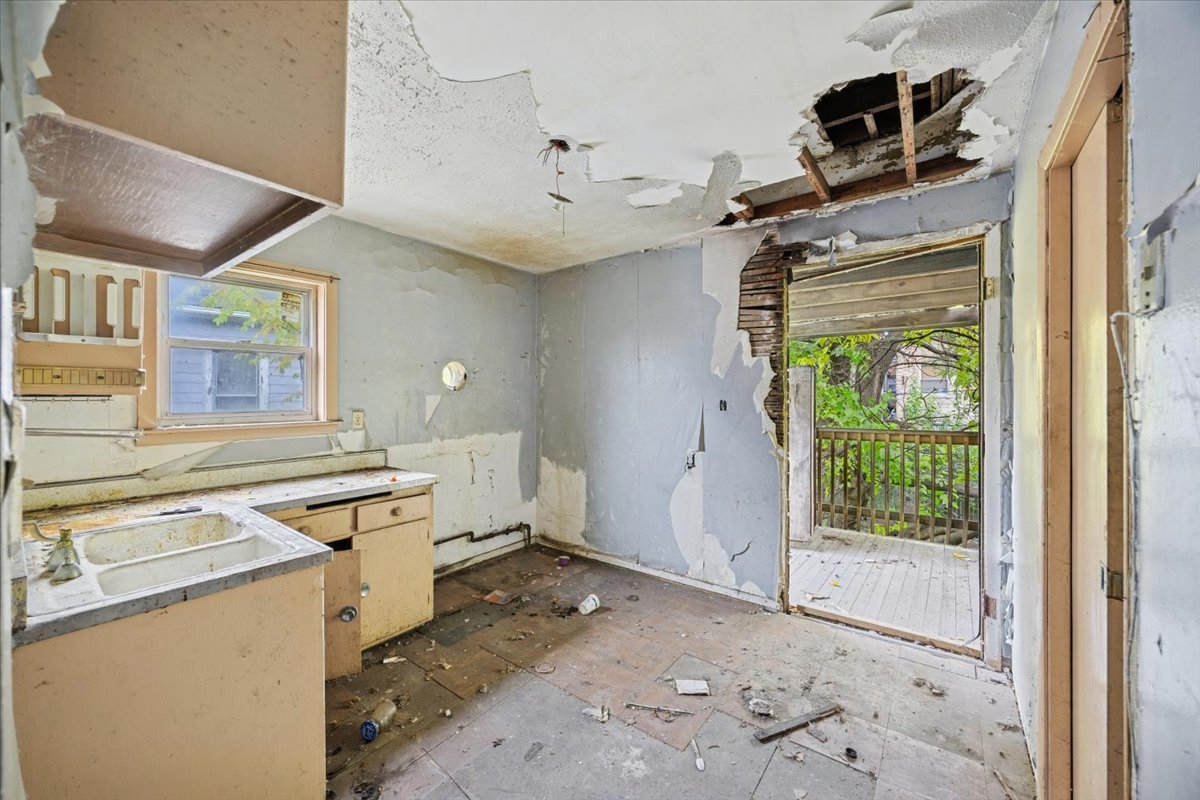 7859 S Eggleston Avenue, Chicago, IL 60620