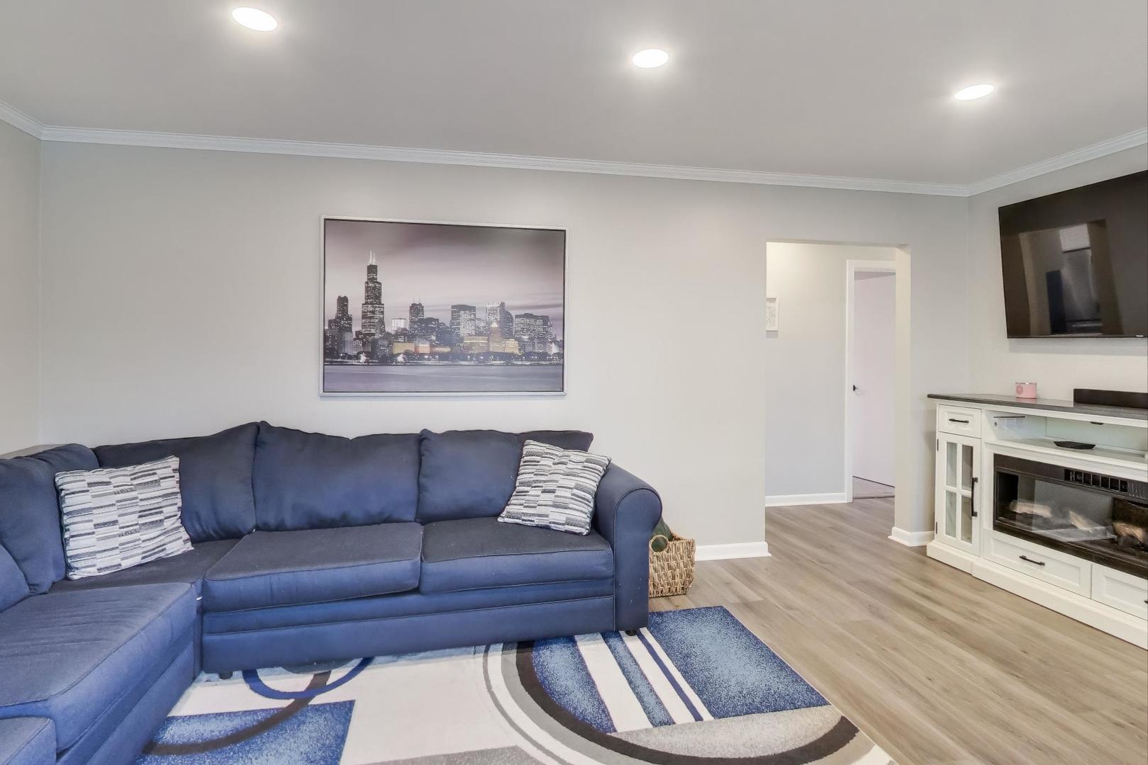 11104 Boeger Court, Westchester, IL 60154