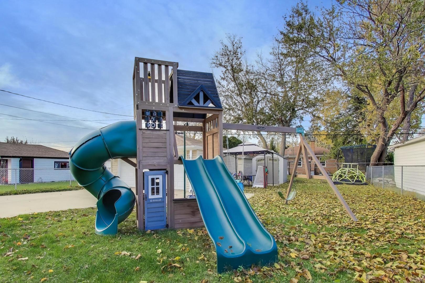 11104 Boeger Court, Westchester, IL 60154