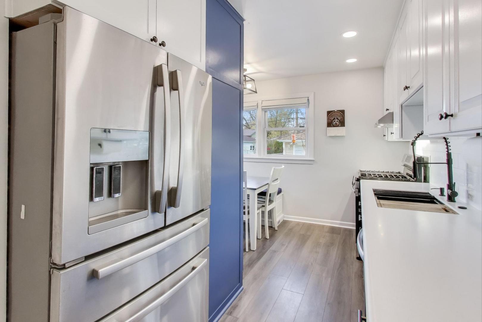 11104 Boeger Court, Westchester, IL 60154