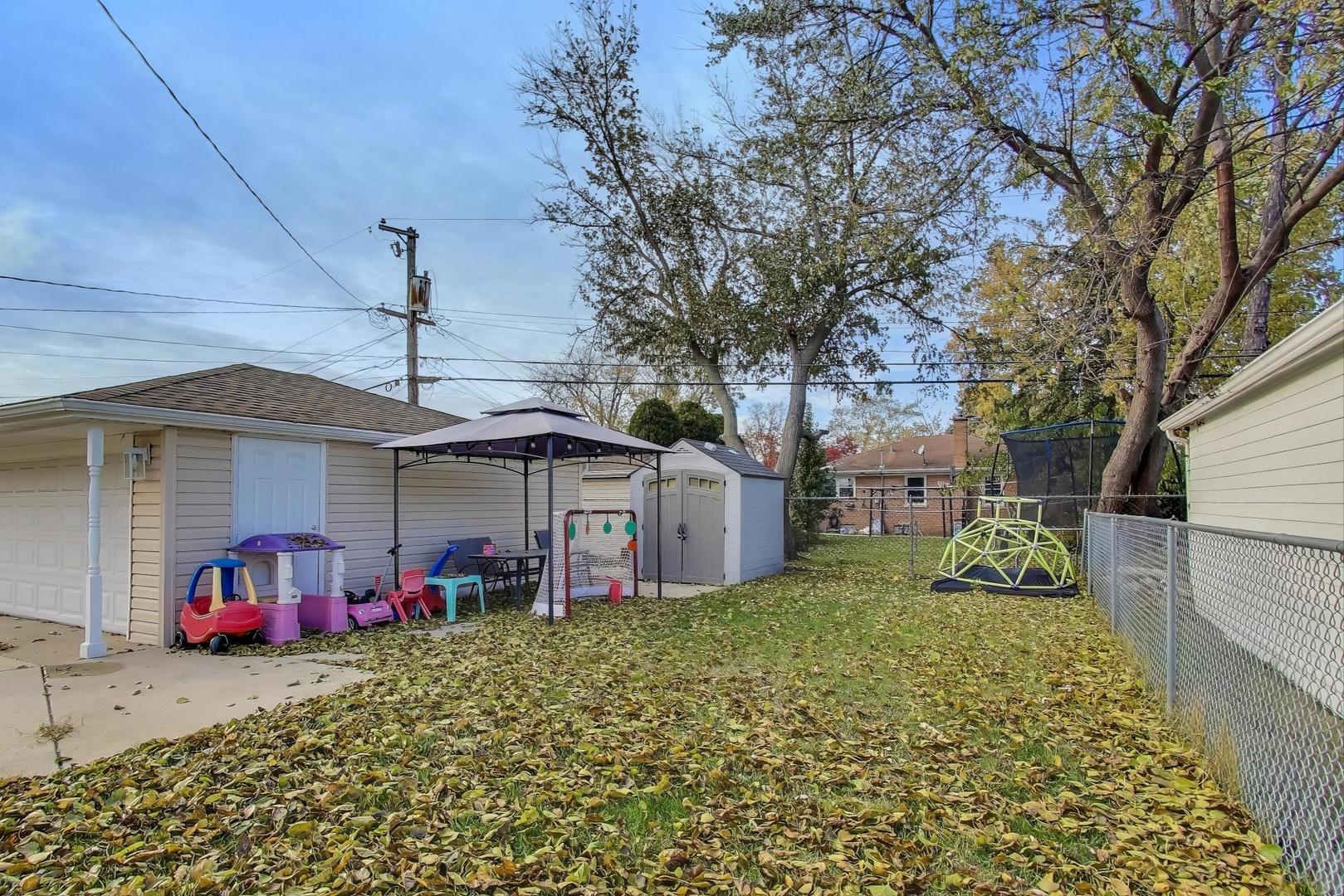 11104 Boeger Court, Westchester, IL 60154