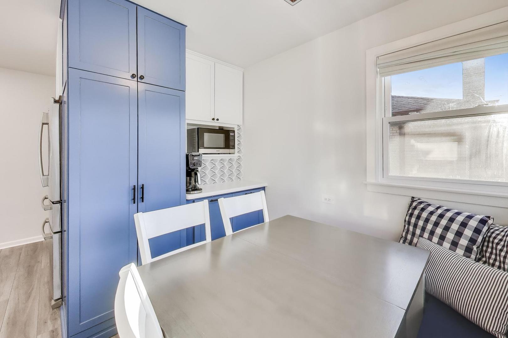 11104 Boeger Court, Westchester, IL 60154