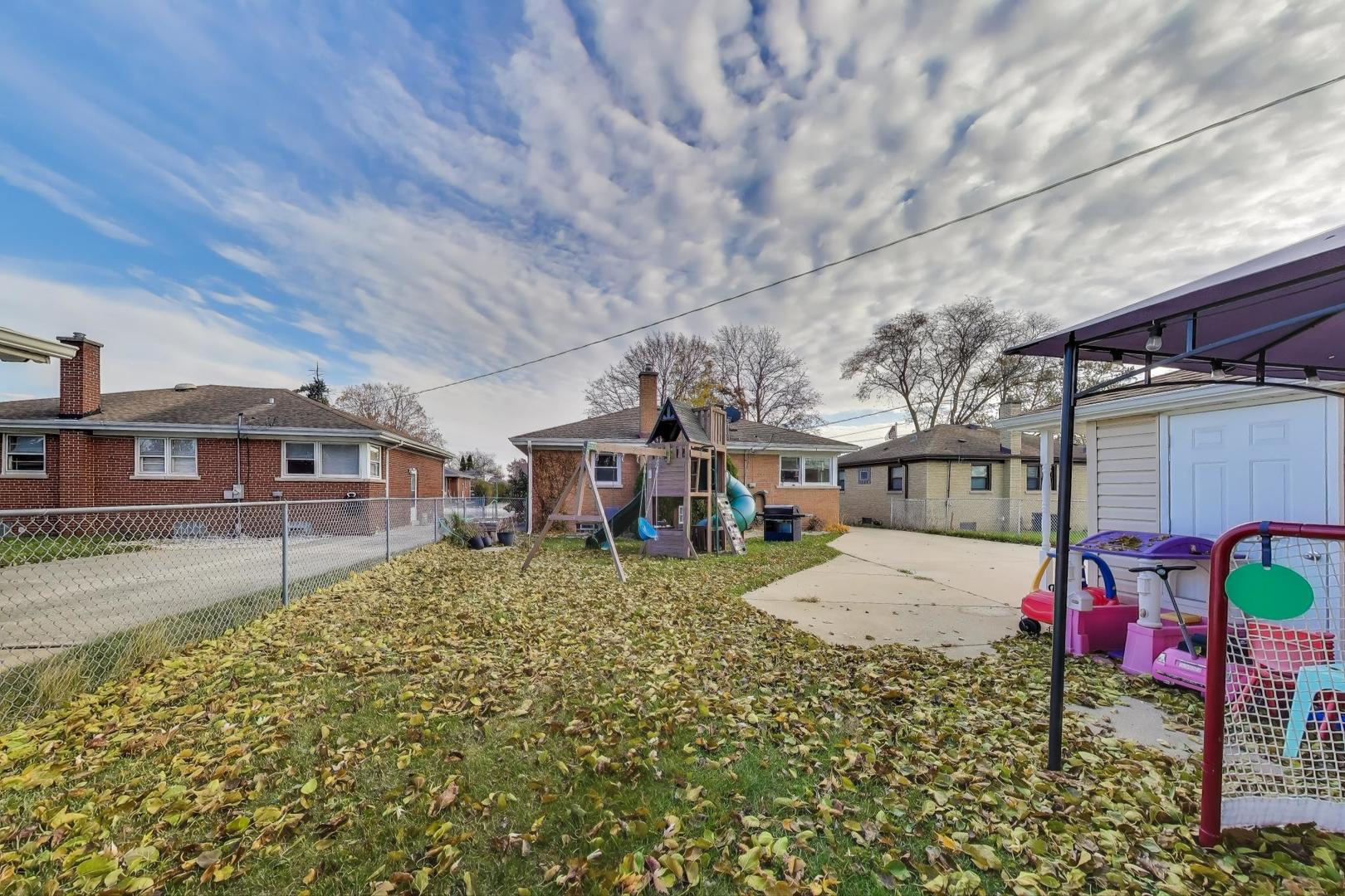 11104 Boeger Court, Westchester, IL 60154