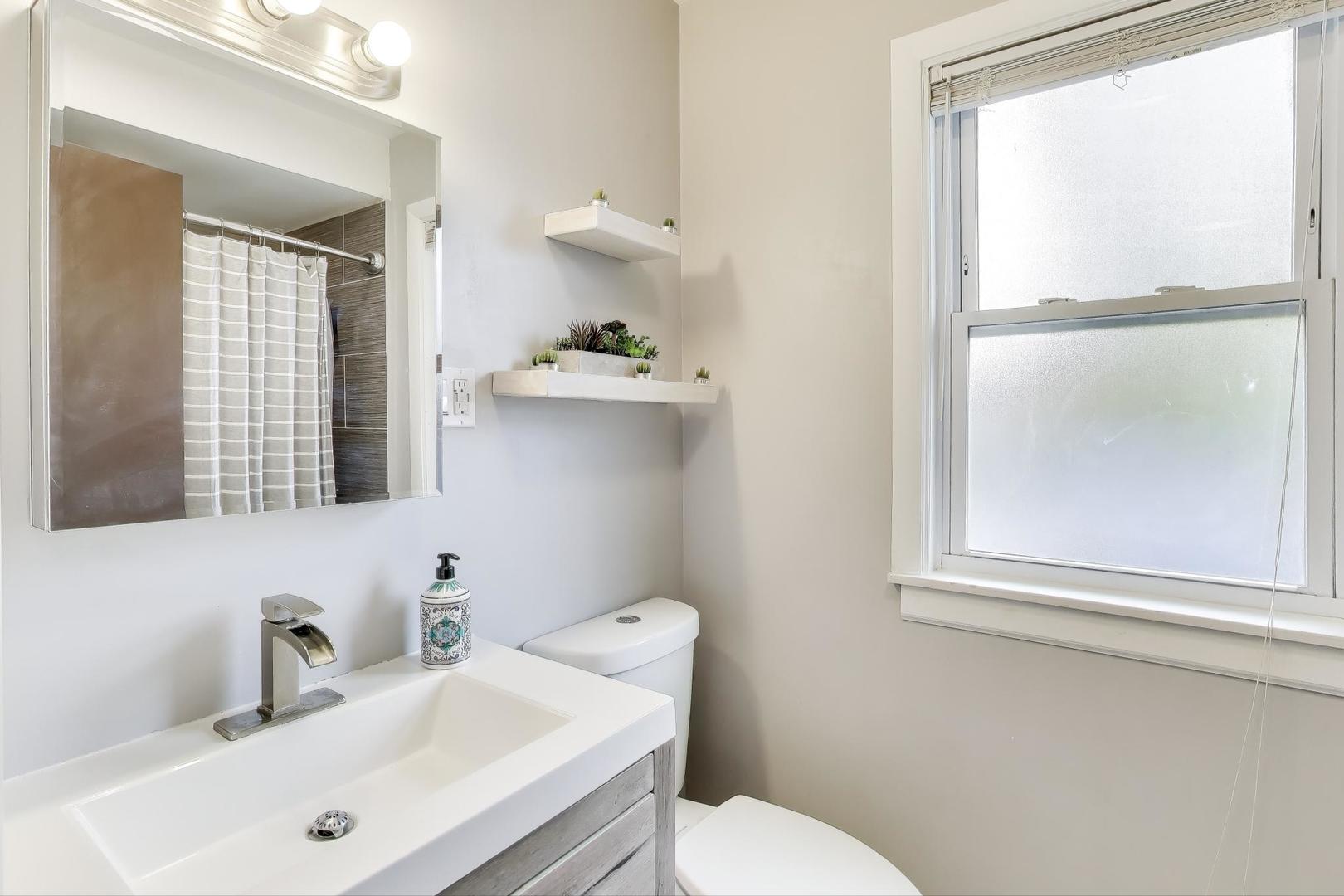 5300 N Cicero Avenue, Chicago, IL 60630