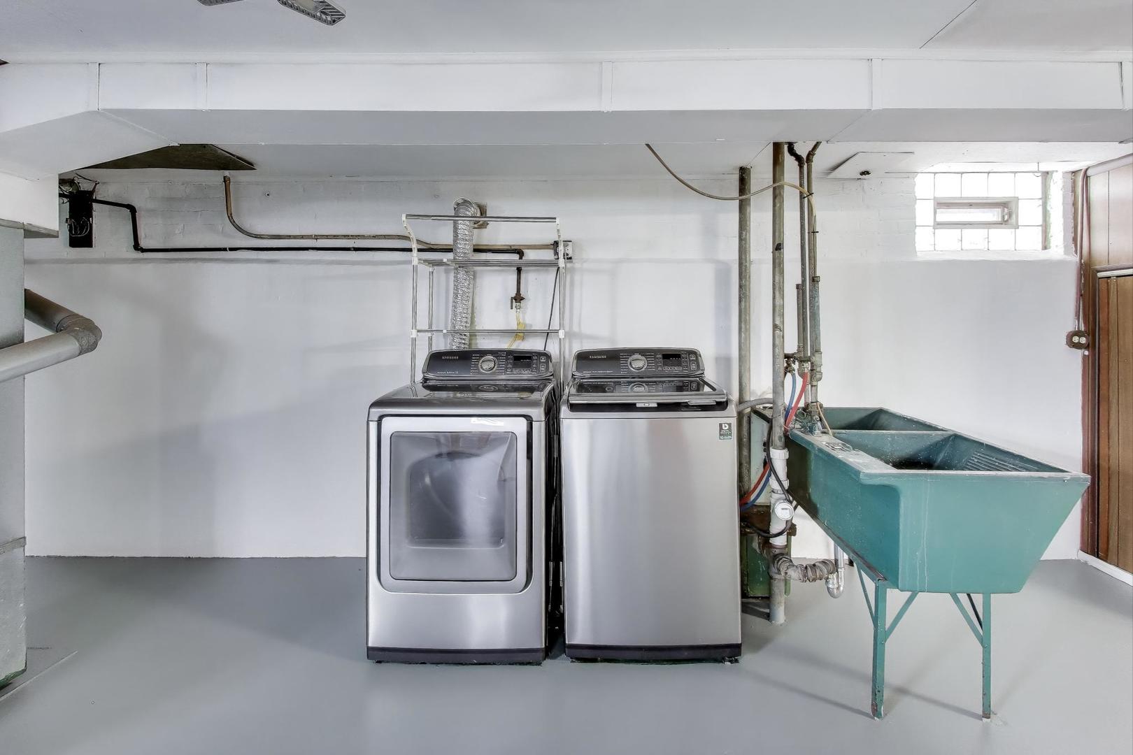 5300 N Cicero Avenue, Chicago, IL 60630