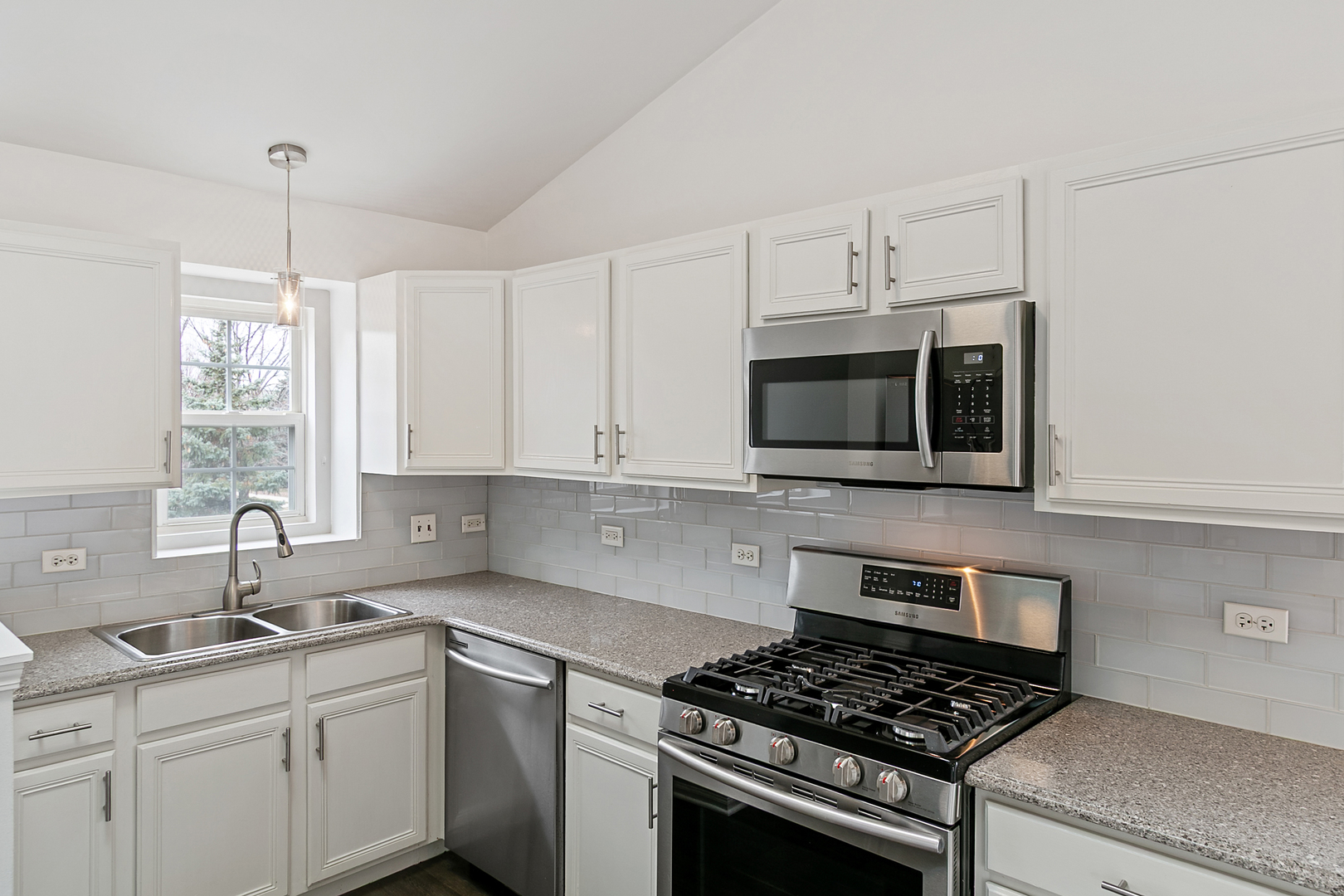 2604 Sheehan Court #204, Naperville, IL 60564