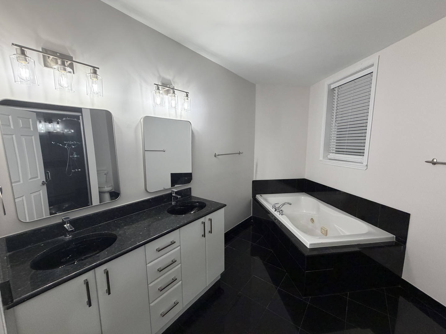 1347 N Sedgwick Street #4N, Chicago, IL 60610