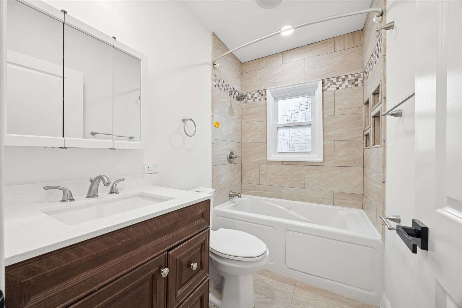 Brookfield, IL 60513