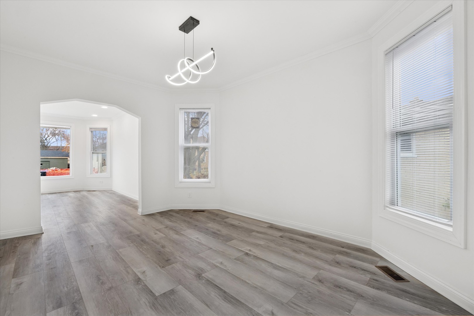 Brookfield, IL 60513