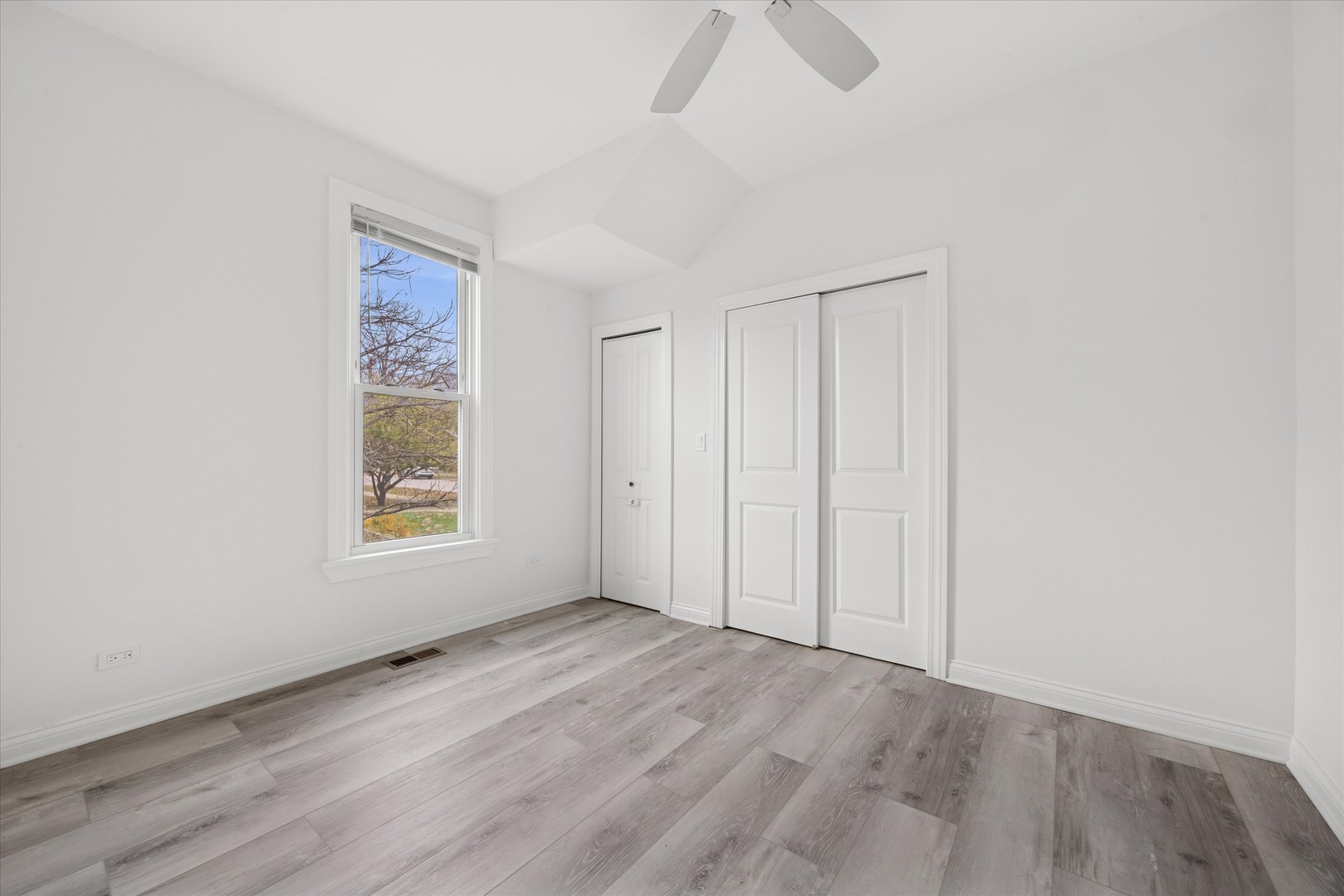 Brookfield, IL 60513