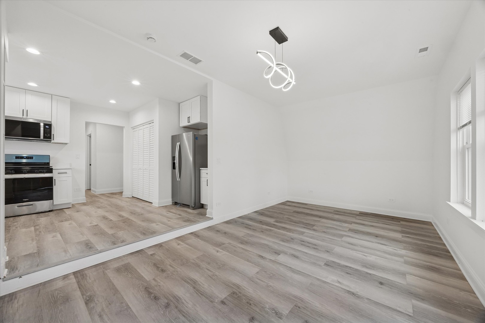 Brookfield, IL 60513