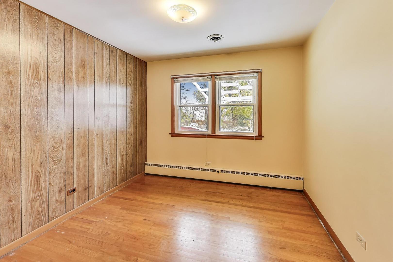 9032 30th Street, Brookfield, IL 60513