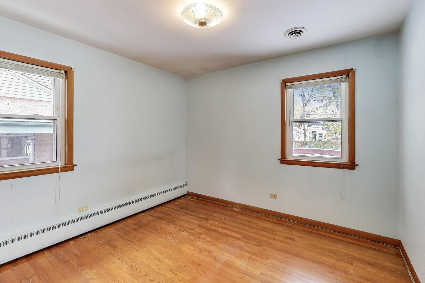 9032 30th Street, Brookfield, IL 60513