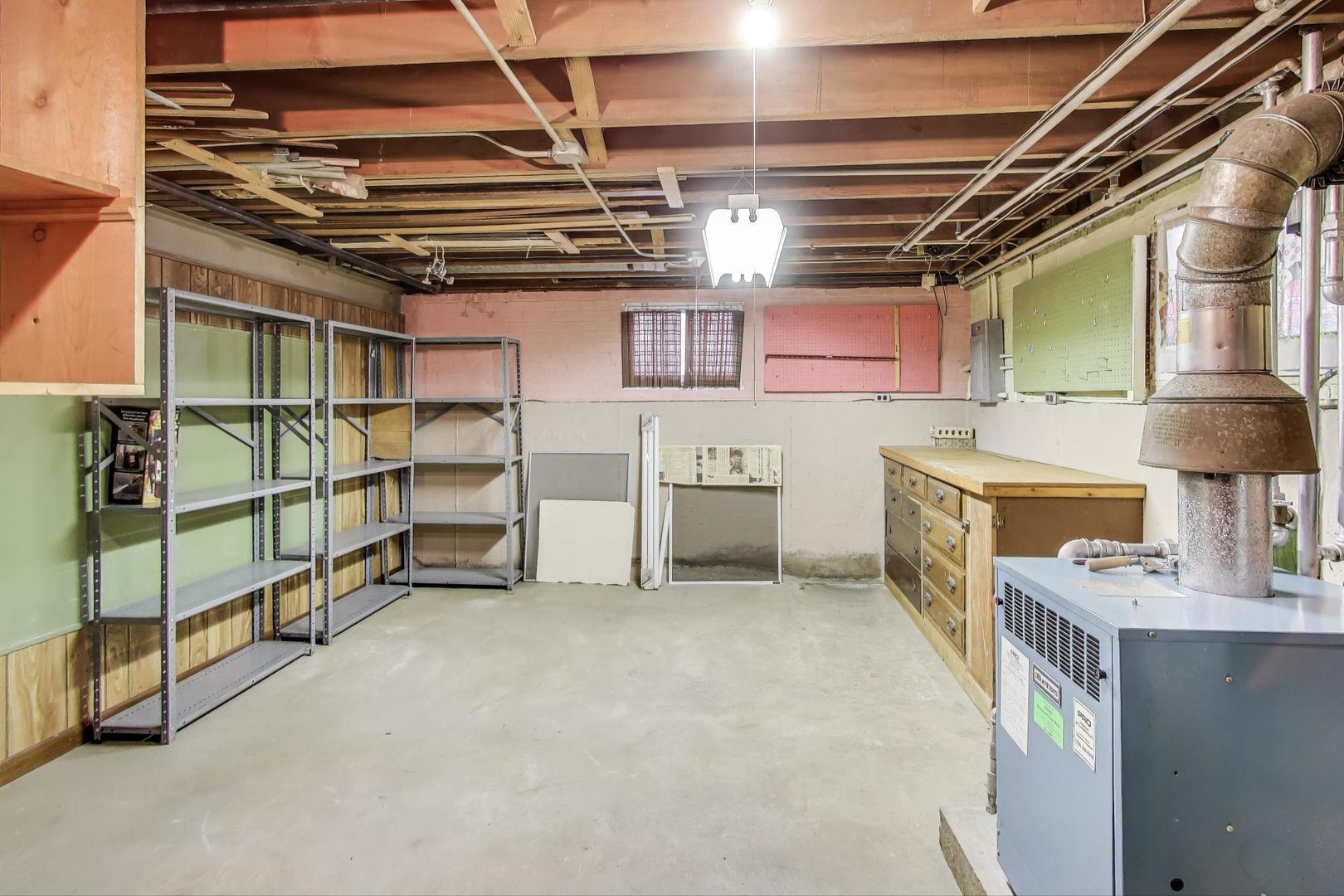 9032 30th Street, Brookfield, IL 60513