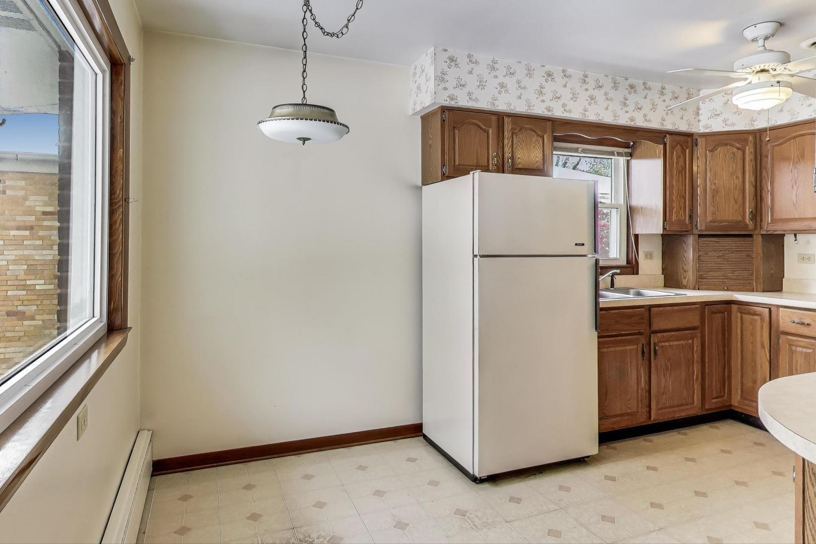 9032 30th Street, Brookfield, IL 60513