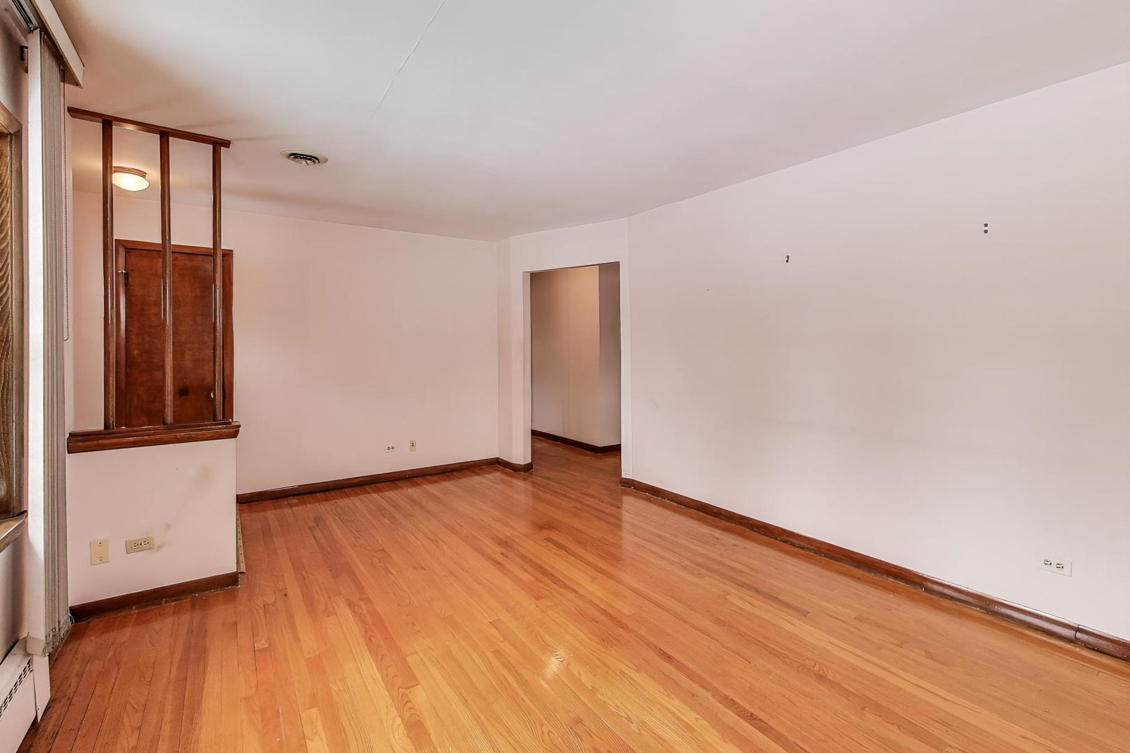 9032 30th Street, Brookfield, IL 60513