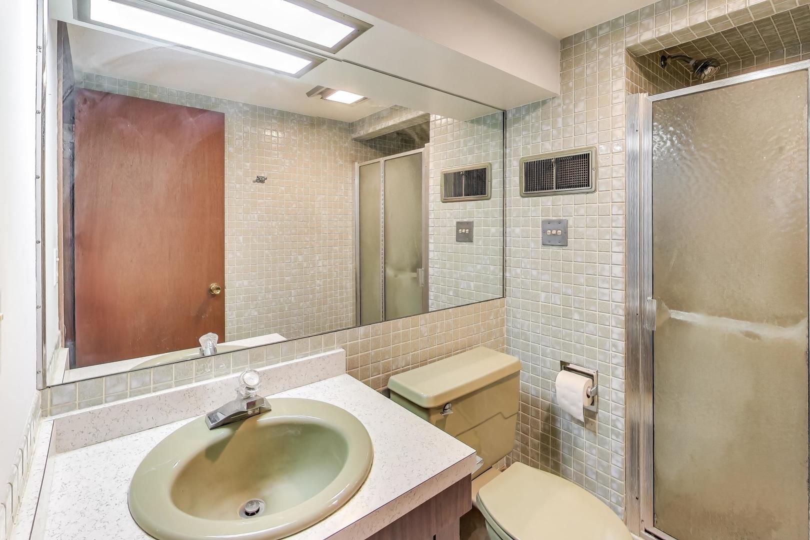 9032 30th Street, Brookfield, IL 60513