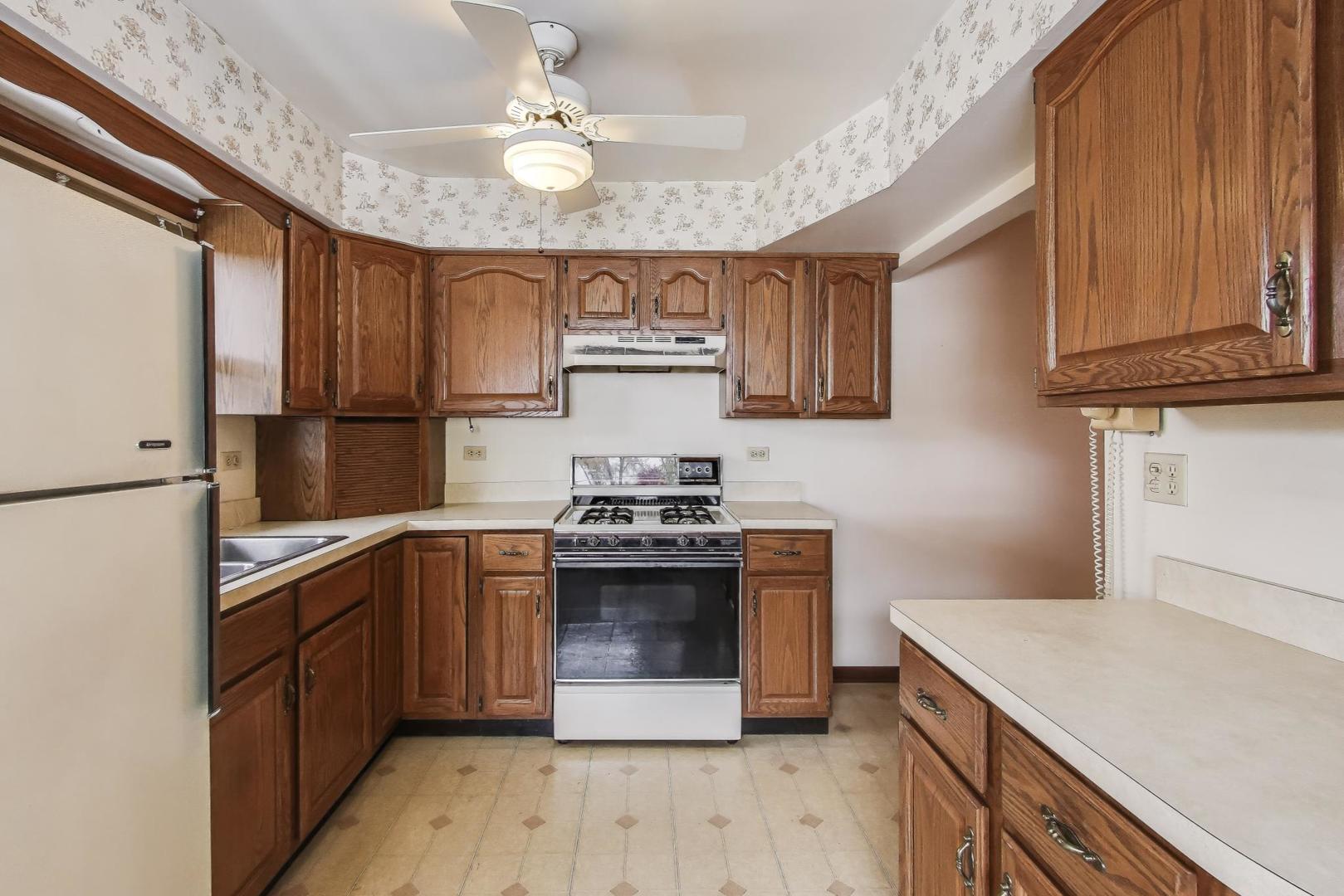 9032 30th Street, Brookfield, IL 60513