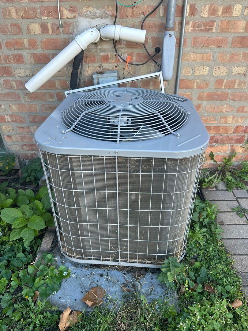 5053 S Luna Avenue, Chicago, IL 60638