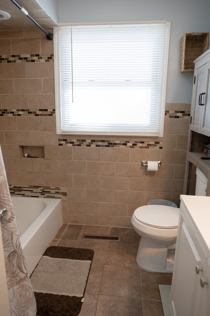 6016 Charles Street, Rockford, IL 61108