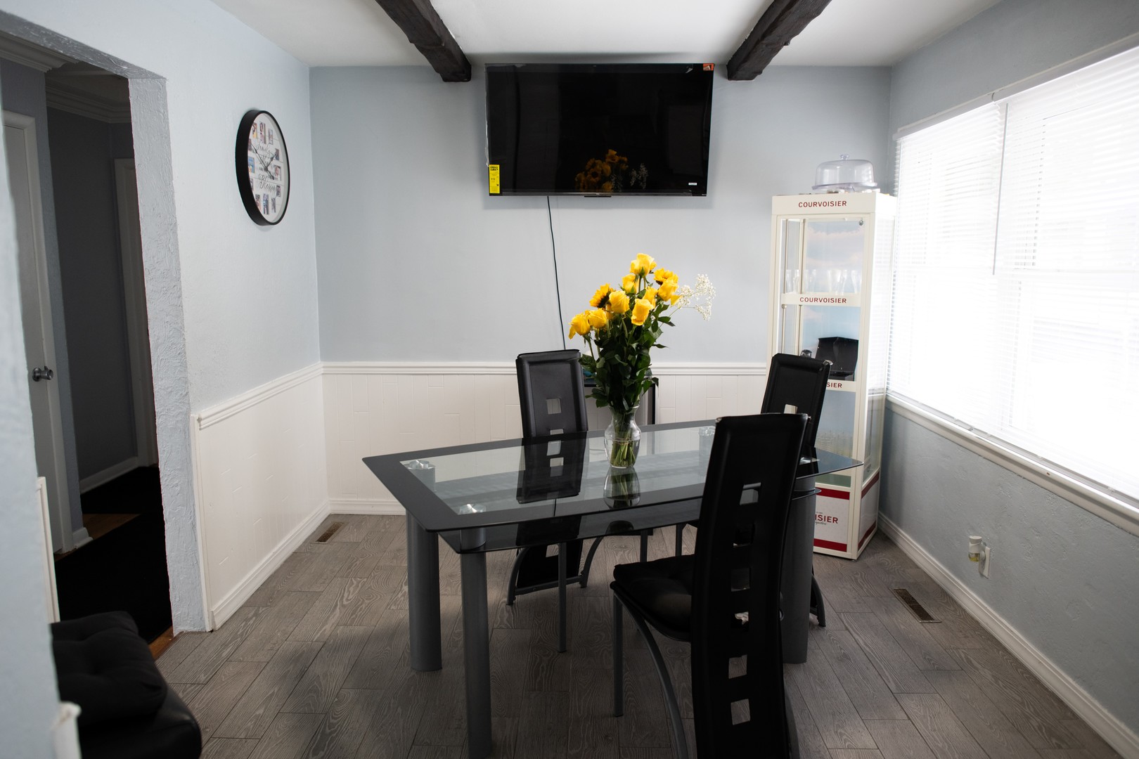 6016 Charles Street, Rockford, IL 61108