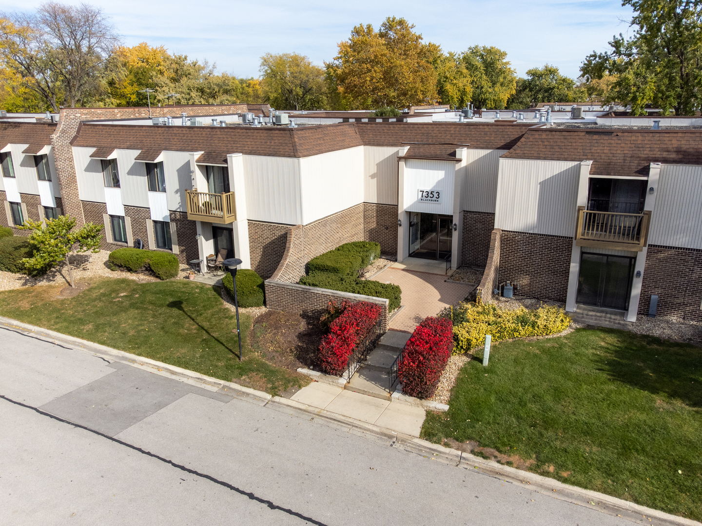 7353 Blackburn Avenue #K-206, Downers Grove, IL 60516
