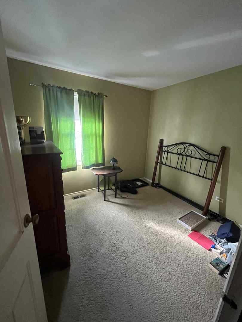 1312 W Oakmont Road, Hoffman Estates, IL 60169