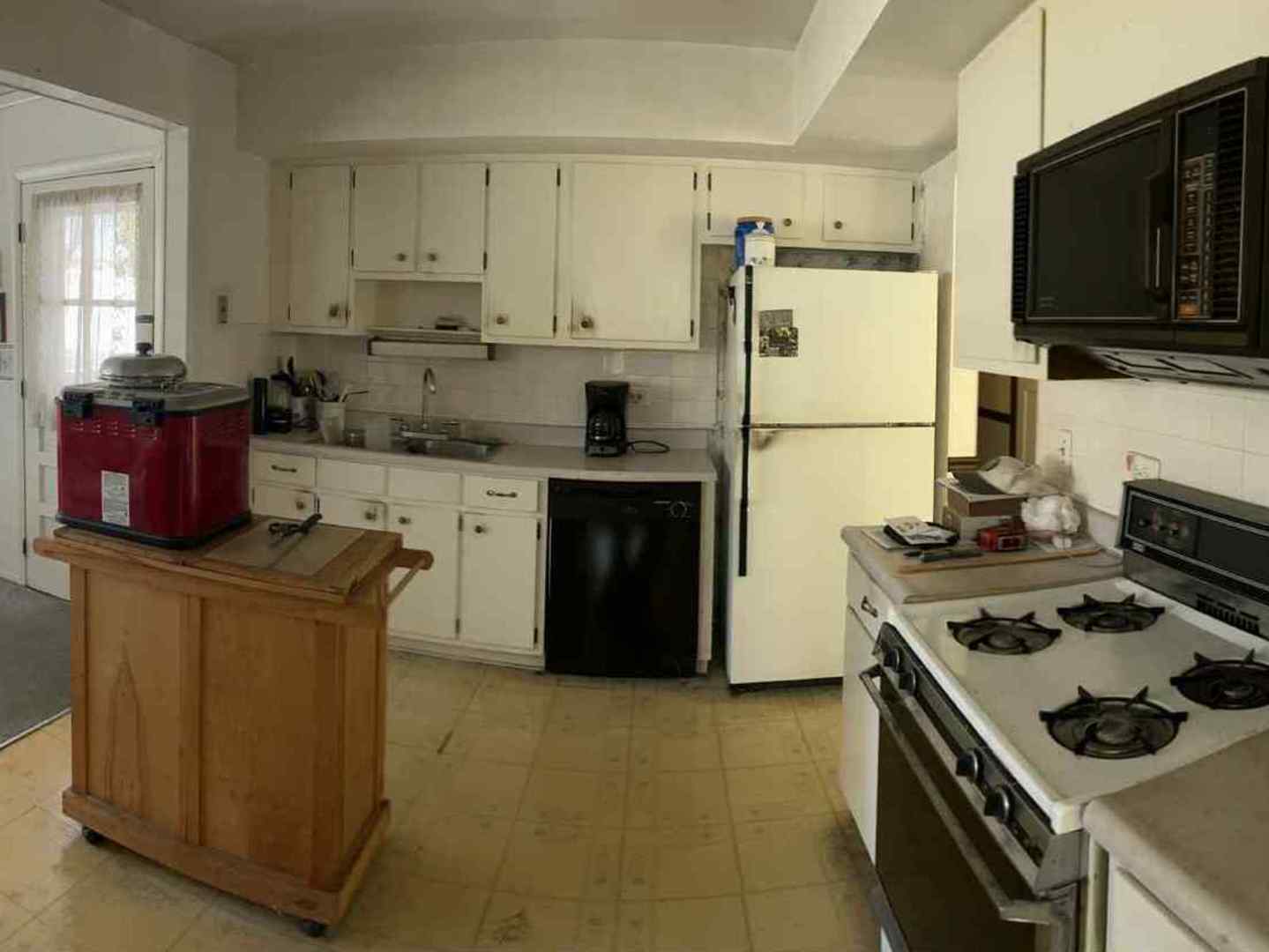 1312 W Oakmont Road, Hoffman Estates, IL 60169