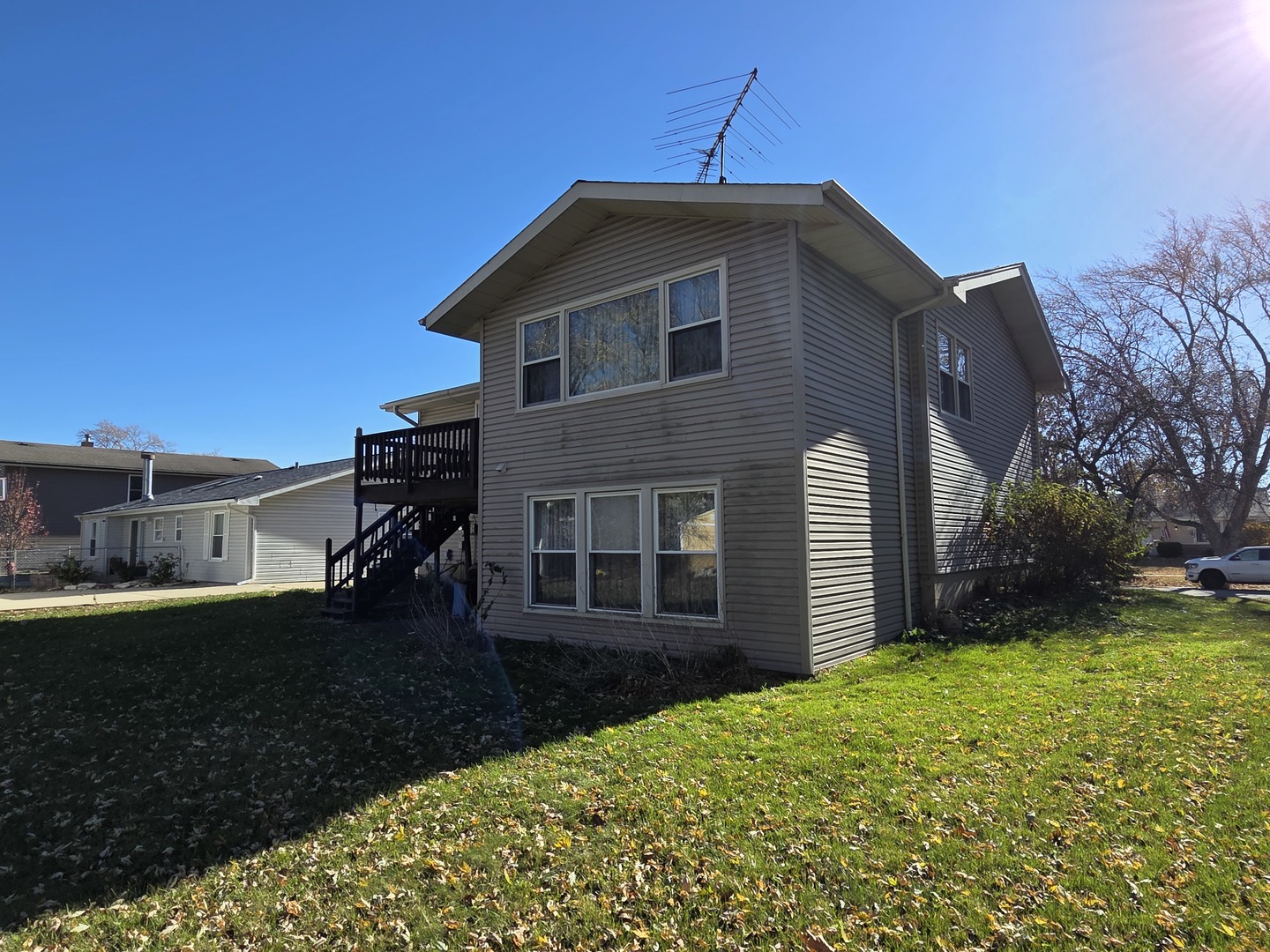 1312 W Oakmont Road, Hoffman Estates, IL 60169