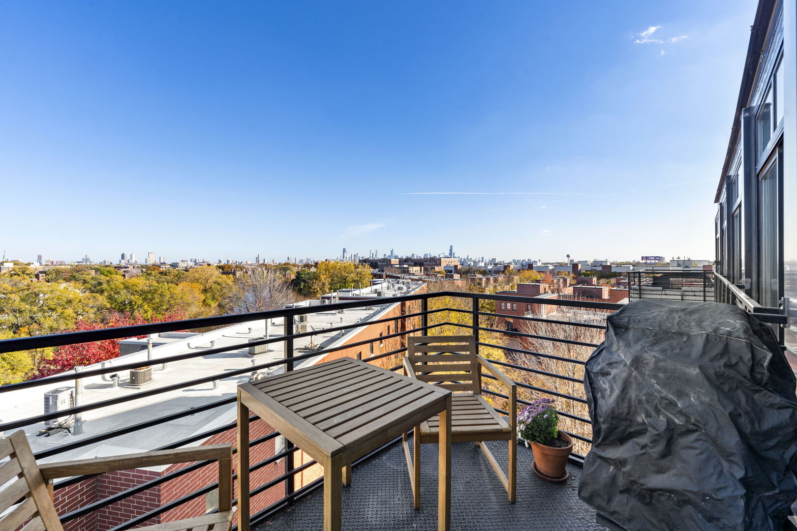 2911 N Western Avenue #513, Chicago, IL 60618