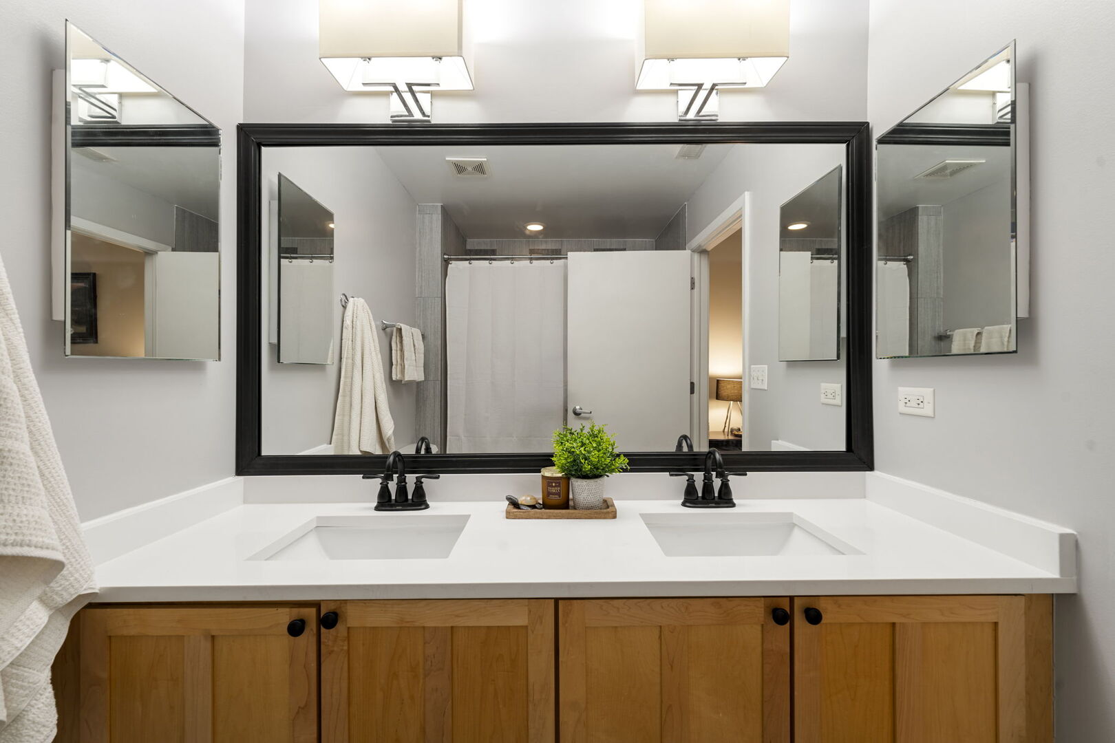 2911 N Western Avenue #513, Chicago, IL 60618