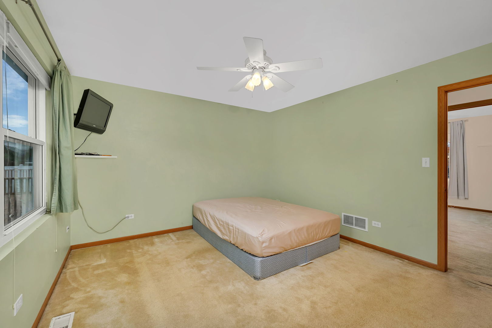 916 Cottonwood Drive, Elwood, IL 60421