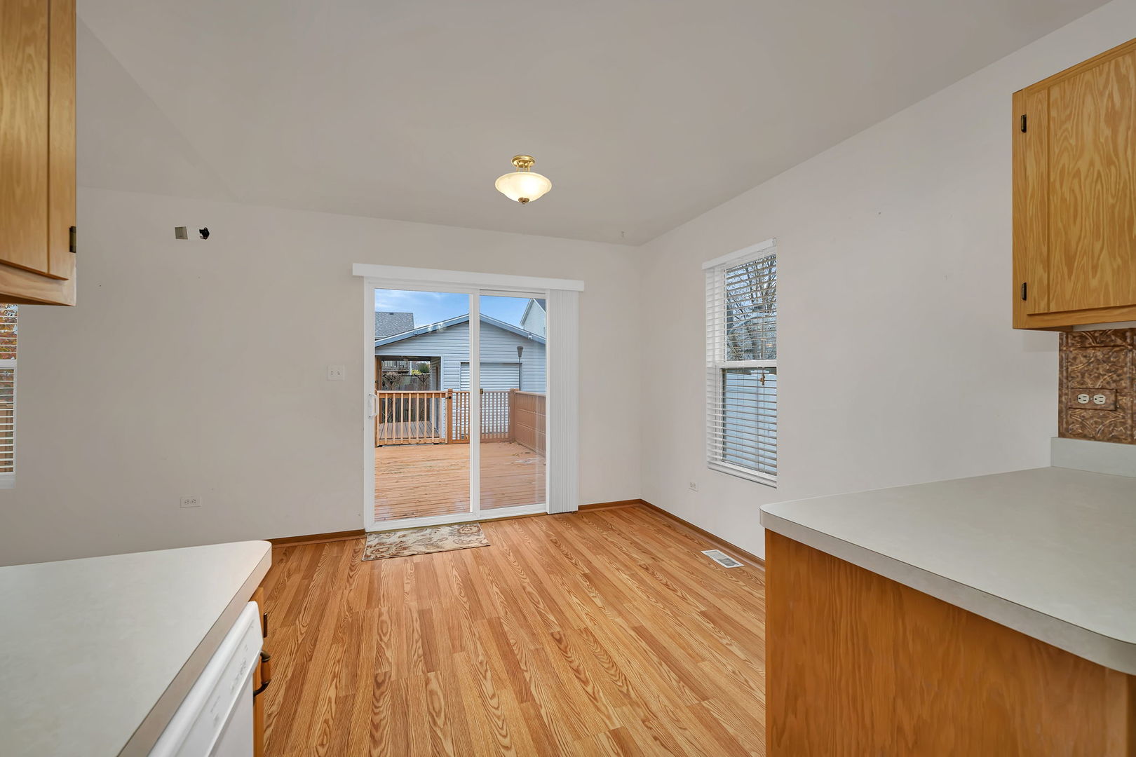 916 Cottonwood Drive, Elwood, IL 60421