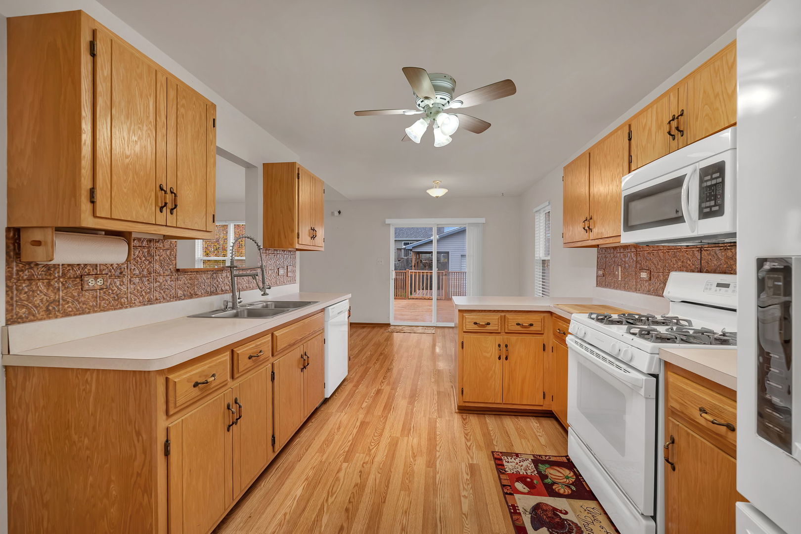 916 Cottonwood Drive, Elwood, IL 60421